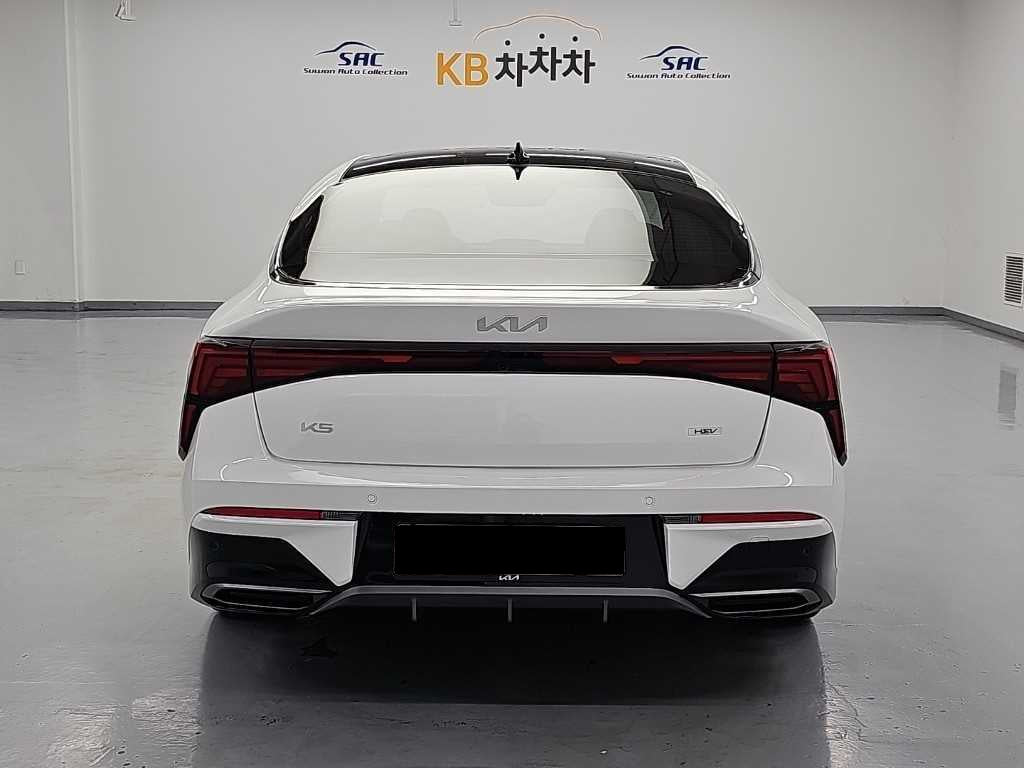 Kia K5 — photo 03