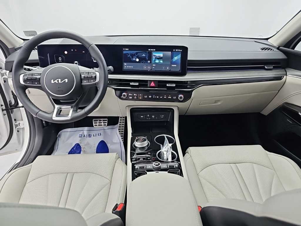 Kia K5 — photo 07