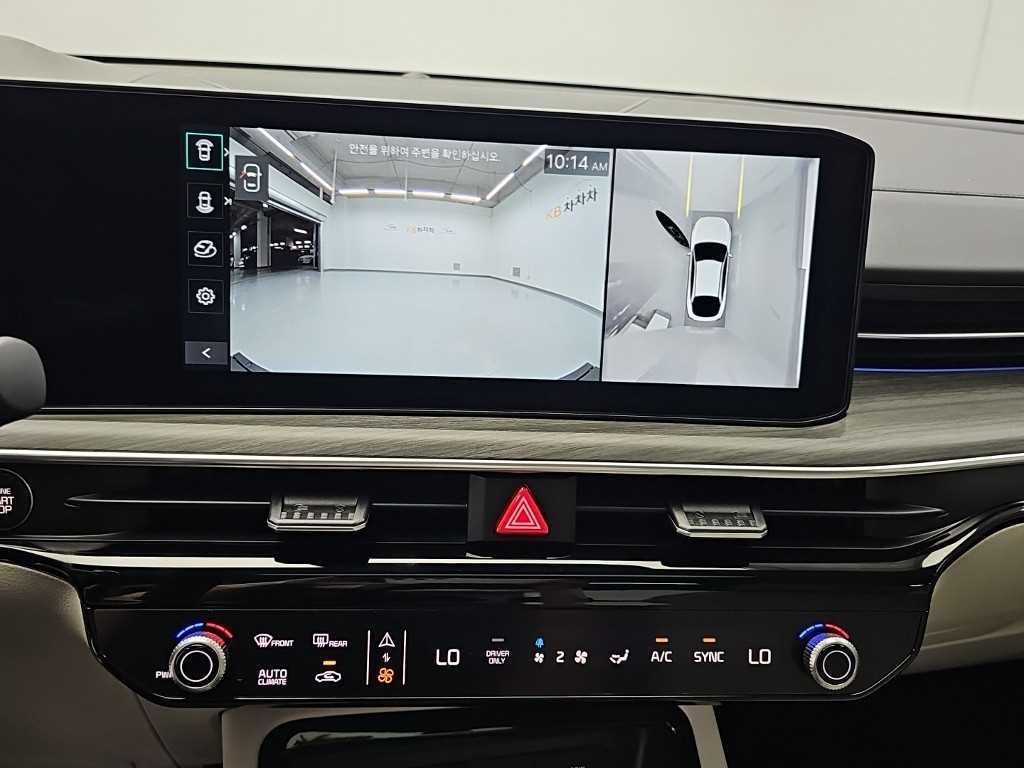 Kia K5 — photo 10