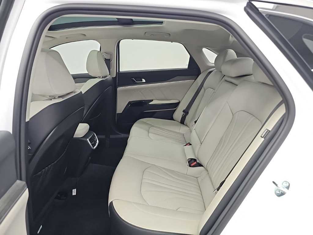 Kia K5 — photo 12