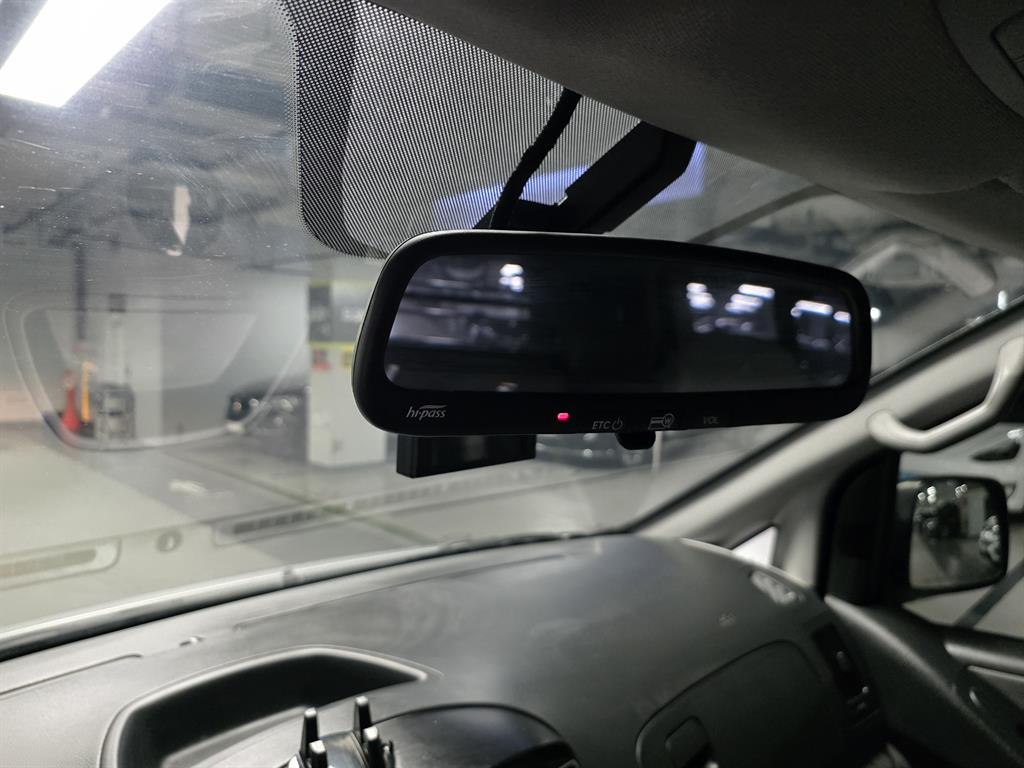 Hyundai Starex — photo 18