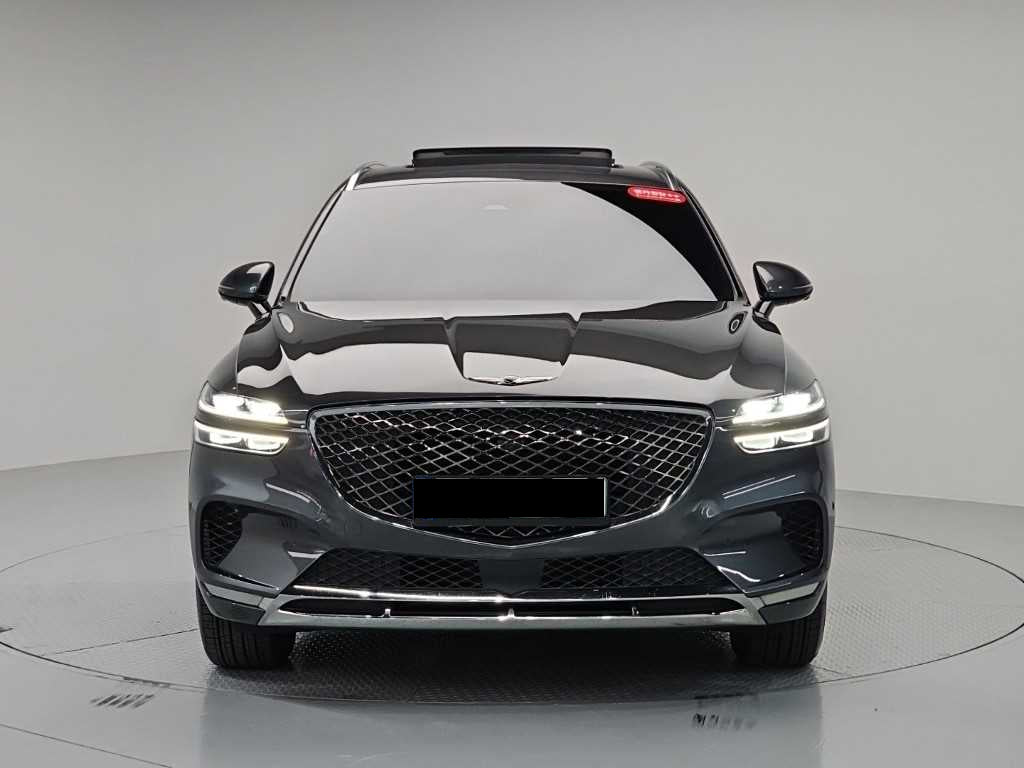 Genesis GV70 — photo 02