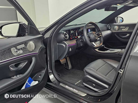 Mercedes-Benz E-Class — photo 11