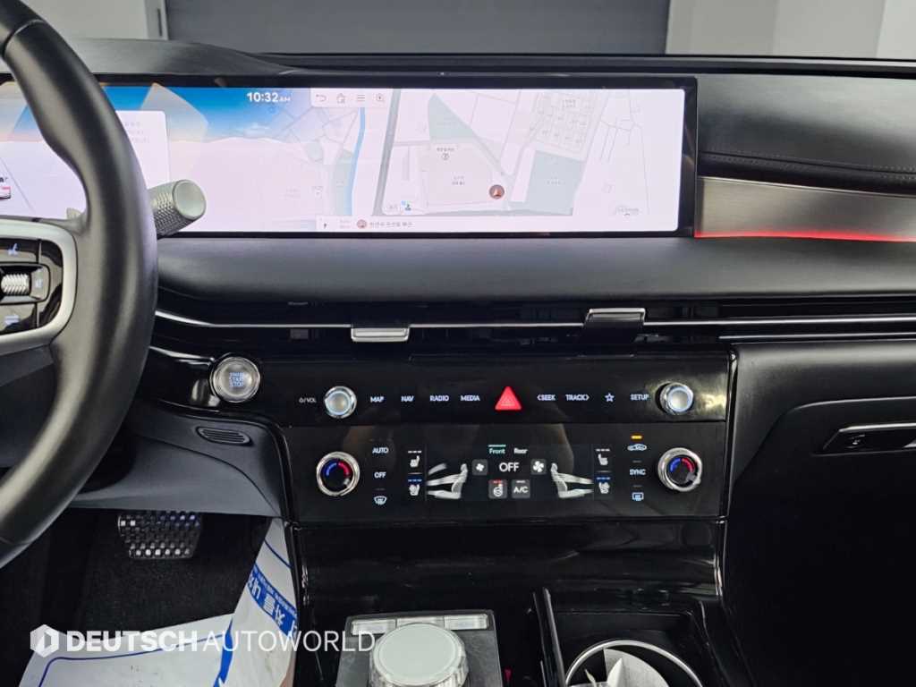 Genesis G80 — photo 14