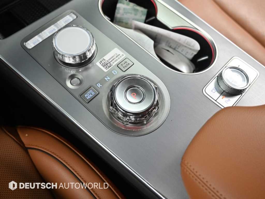 Genesis GV80 — photo 09
