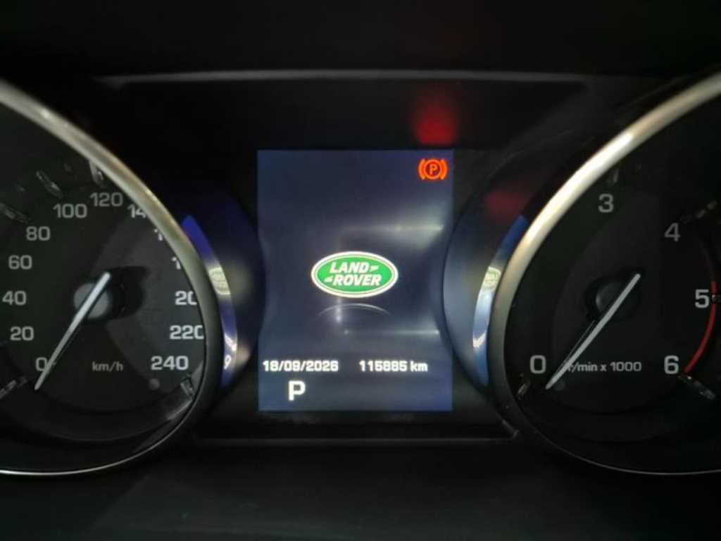 Land Rover Discovery Sport — photo 09