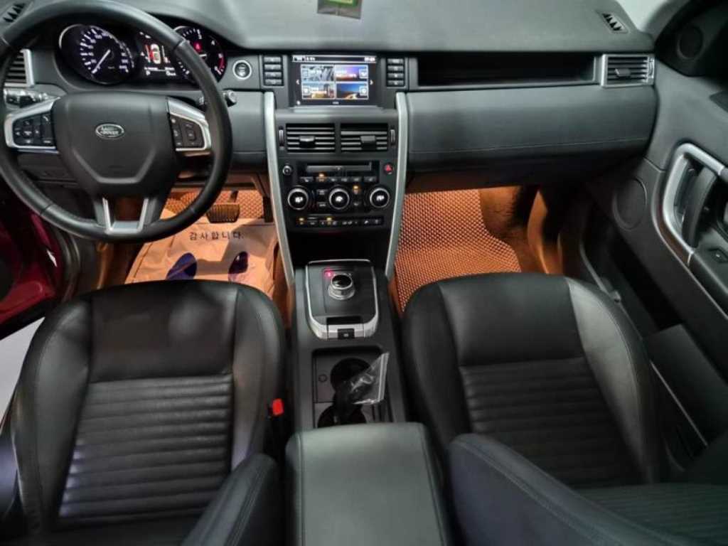 Land Rover Discovery Sport — photo 10