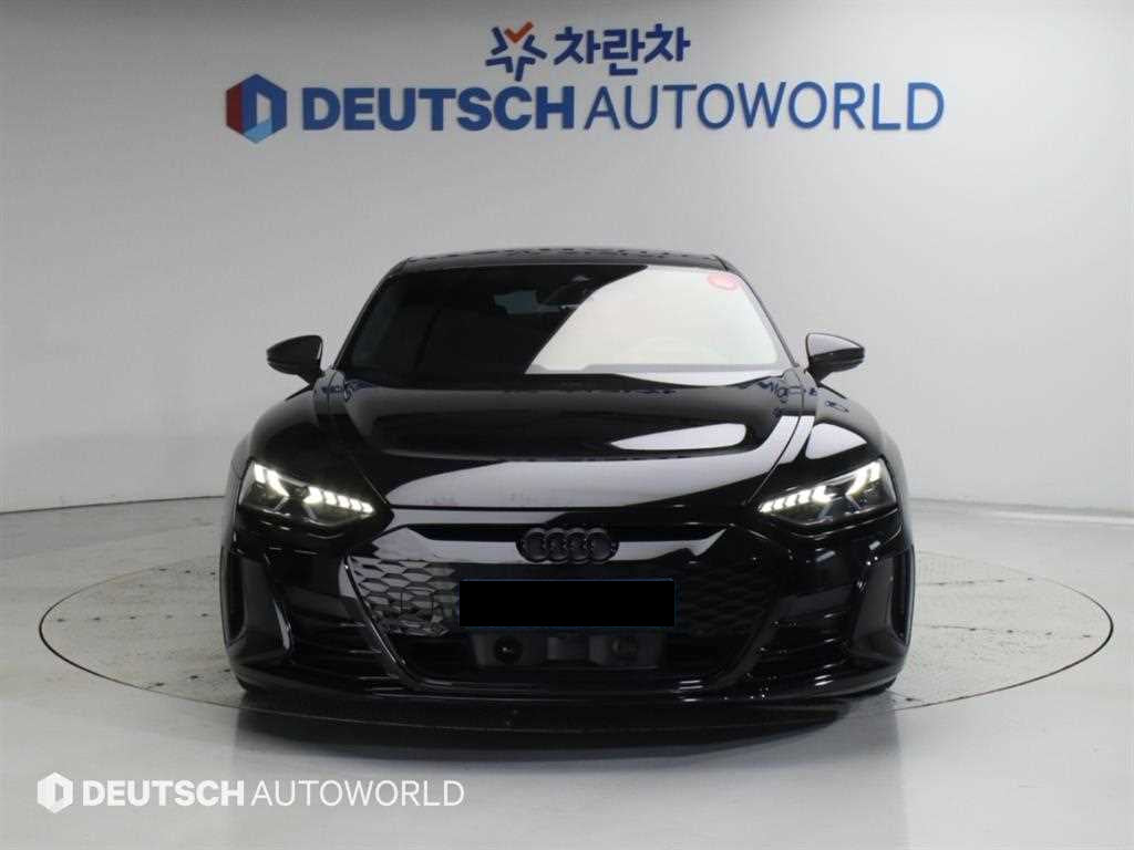 Audi RS e-tron GT — photo 03