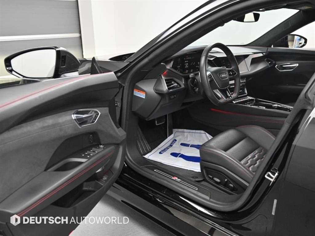 Audi RS e-tron GT — photo 08