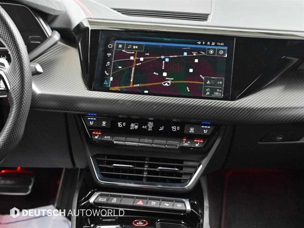 Audi RS e-tron GT — photo 11