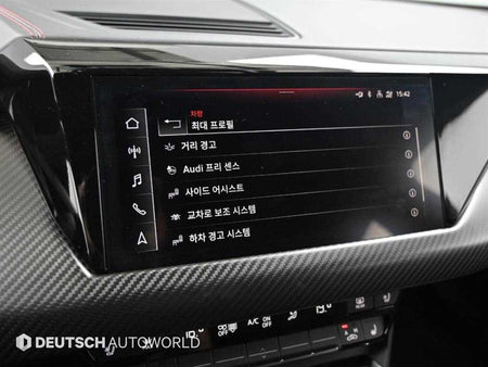 Audi RS e-tron GT — photo 14