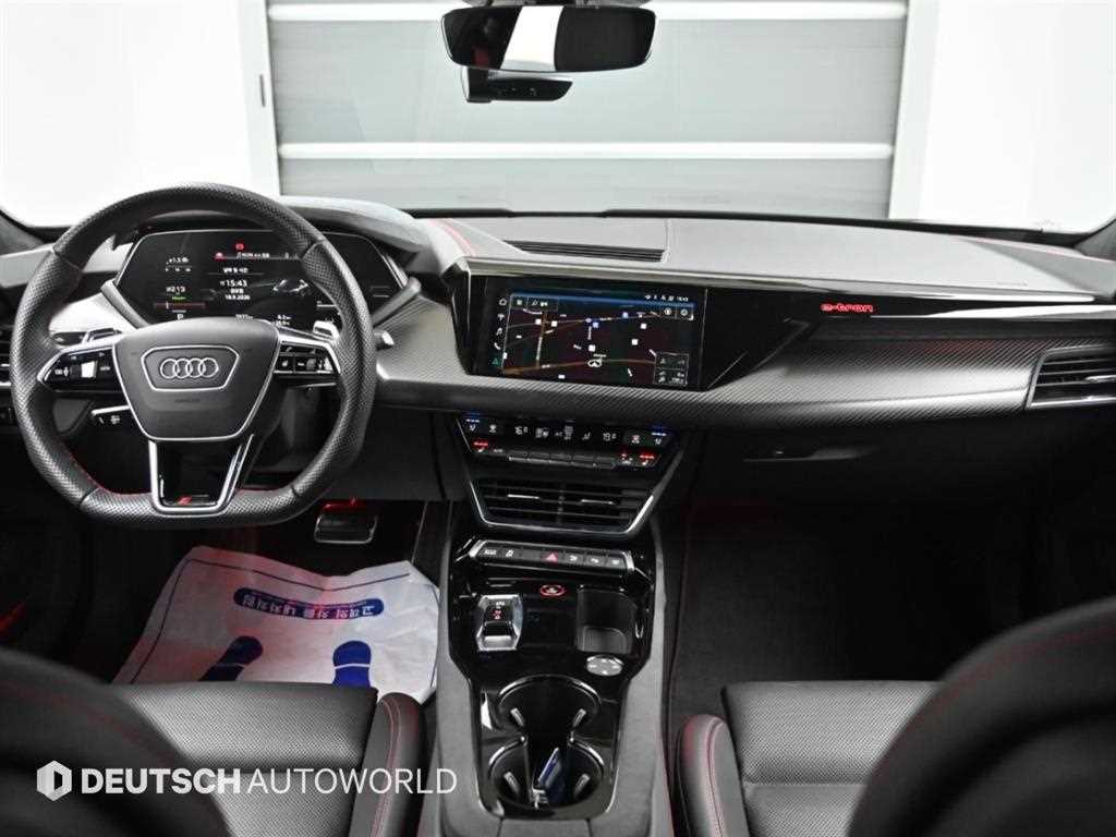 Audi RS e-tron GT — photo 18