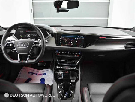 Audi RS e-tron GT — photo 18