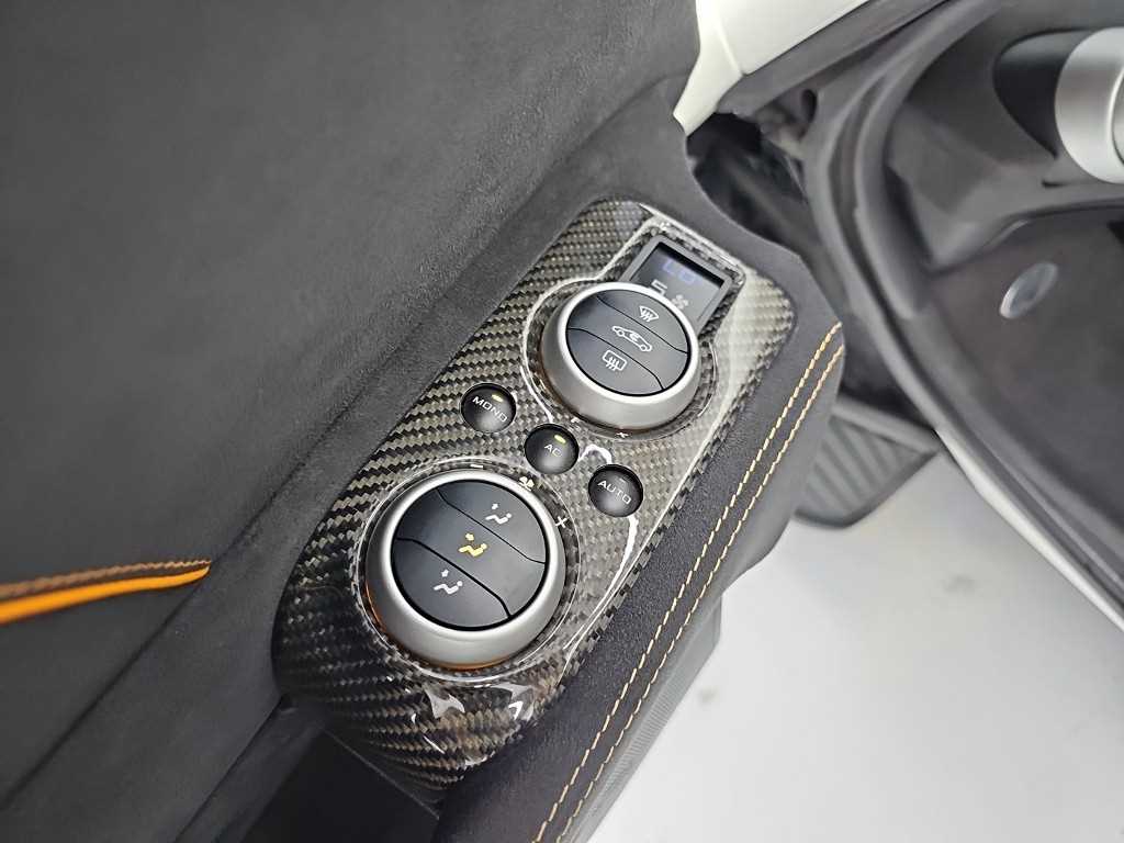 Mclaren 650S — photo 17
