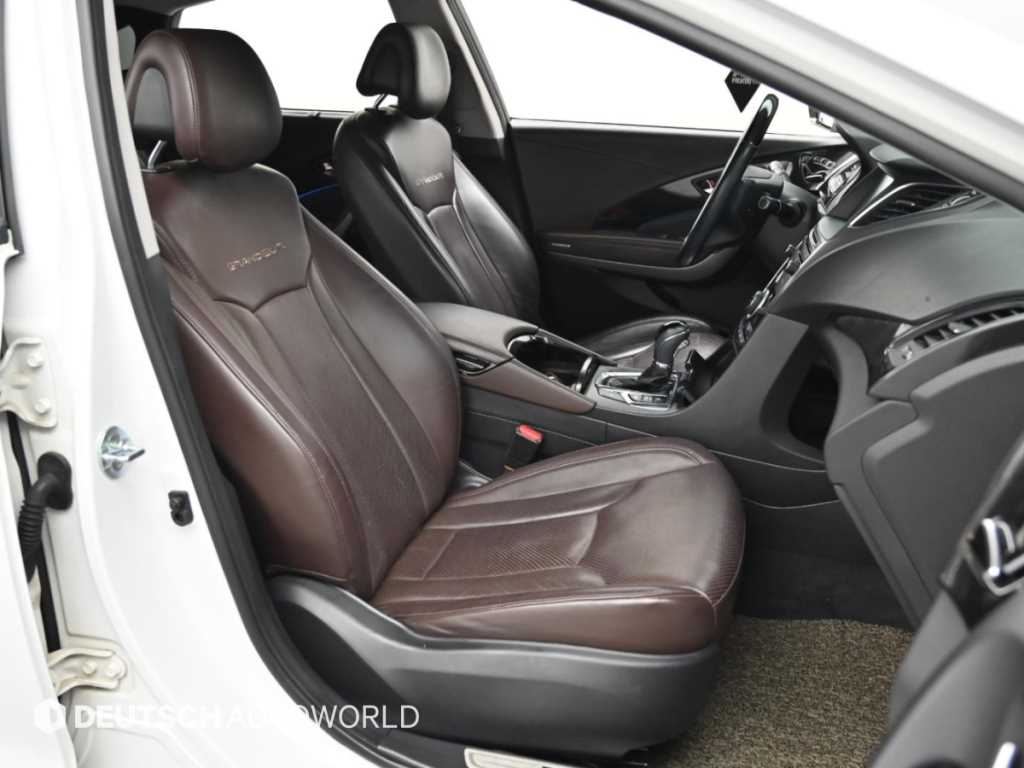 Hyundai Grandeur — photo 10