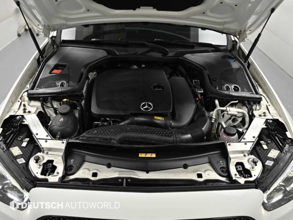 Mercedes-Benz E-Class — photo 06