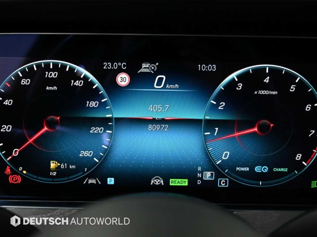 Mercedes-Benz E-Class — photo 08