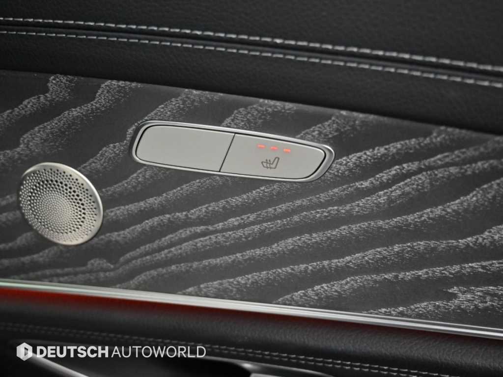 Mercedes-Benz E-Class — photo 16