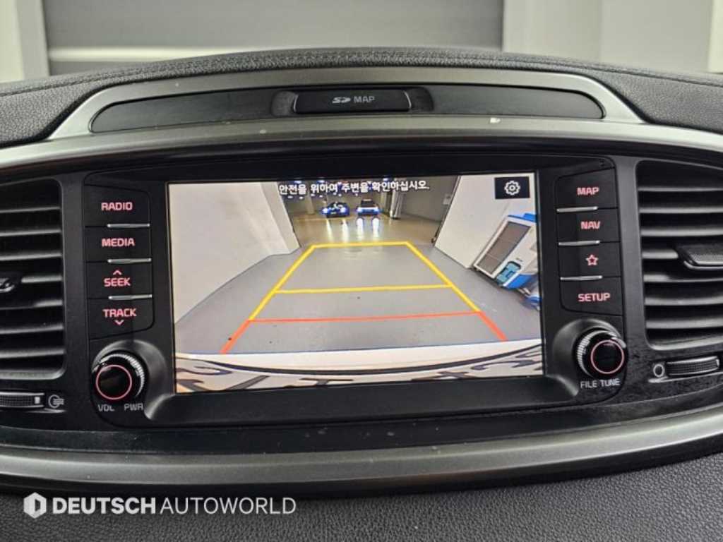 Kia Sorento — photo 15