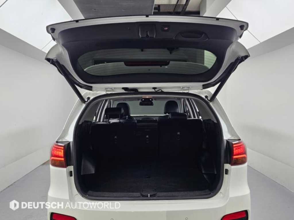 Kia Sorento — photo 19