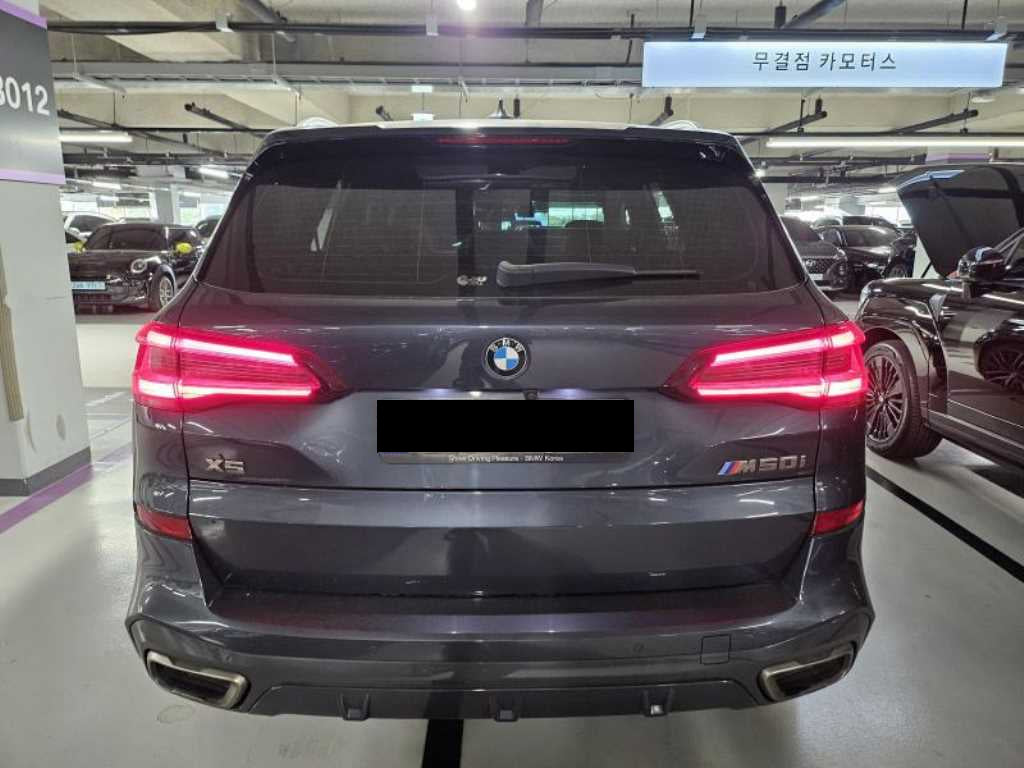BMW X5 — photo 02