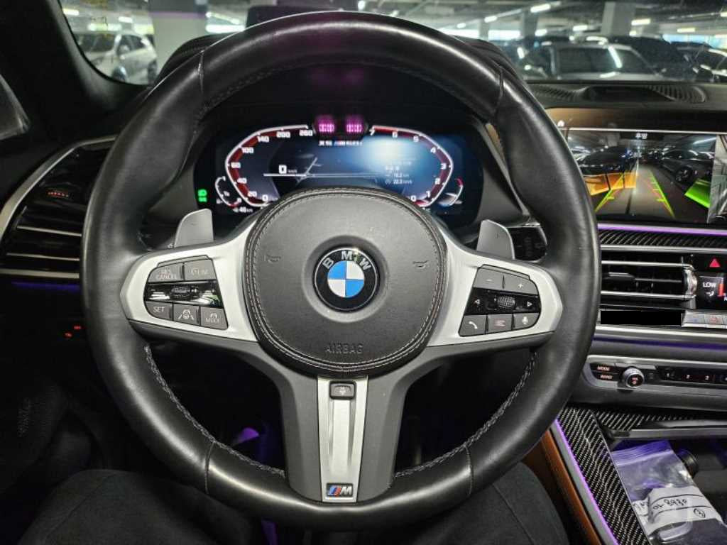 BMW X5 — photo 04