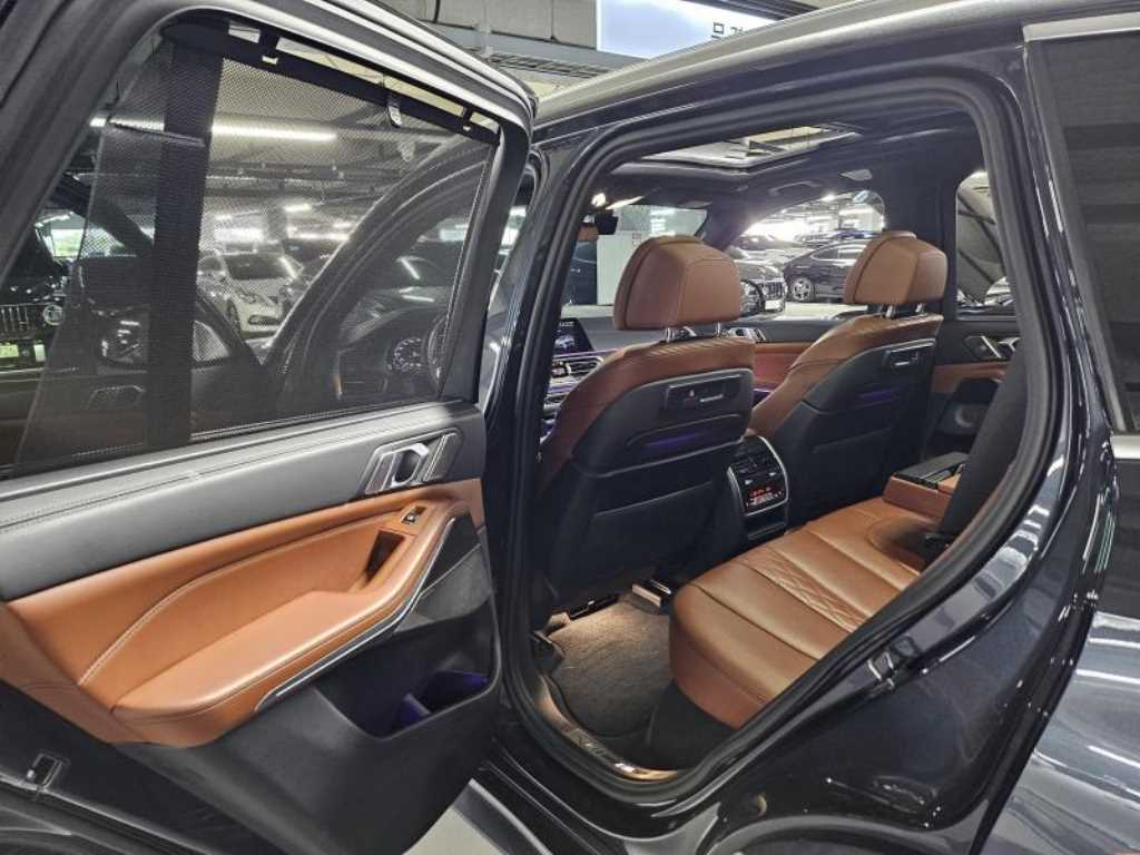 BMW X5 — photo 14
