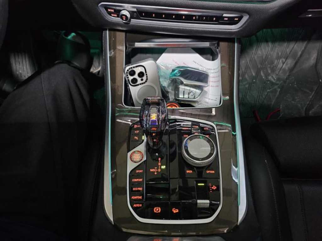 BMW X5 — photo 07