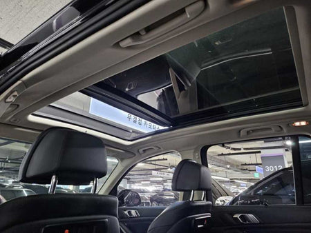 BMW X5 — photo 16