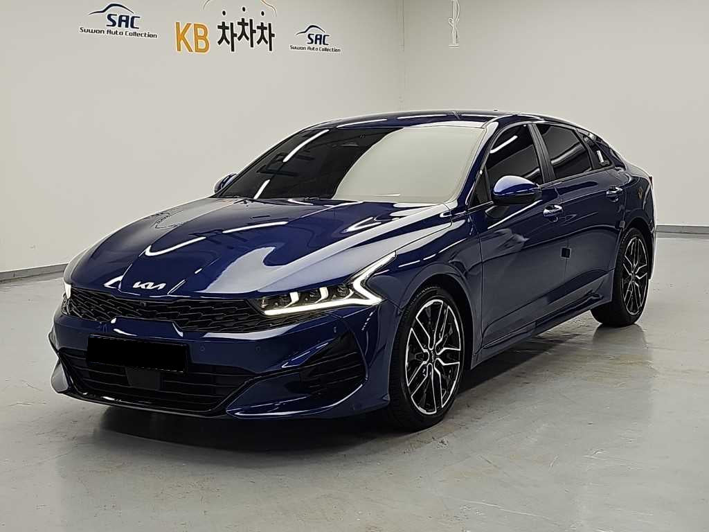 Kia K5 — photo 01