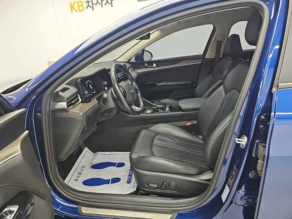 Kia K5 — photo 11