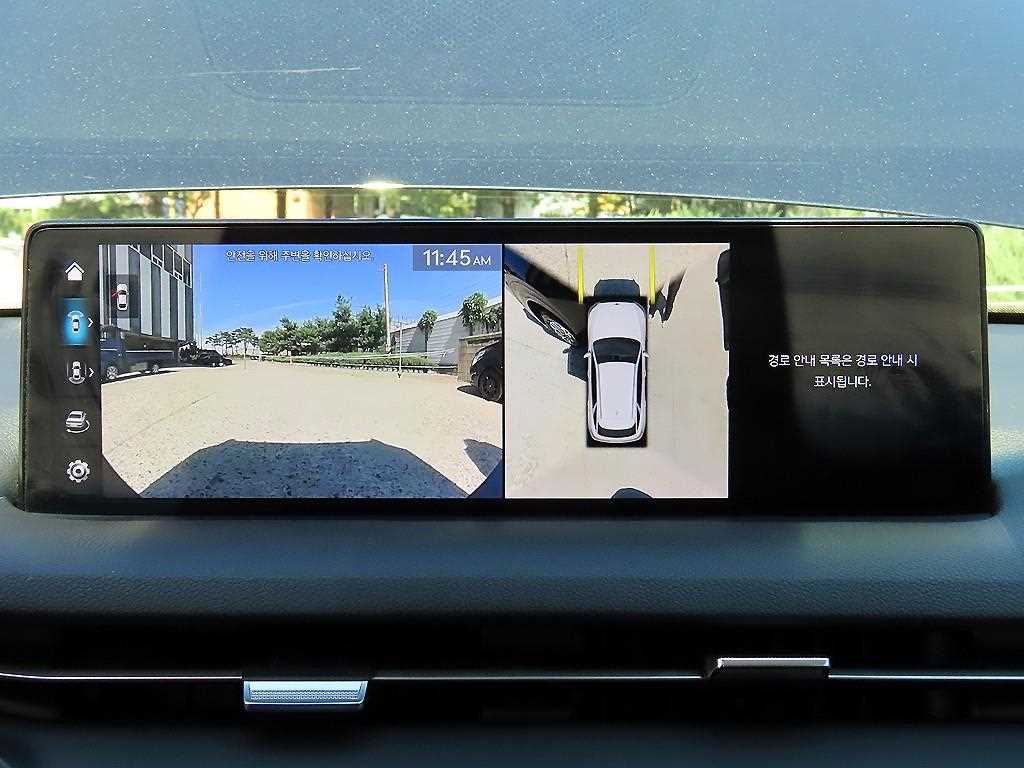 Genesis GV70 — photo 14