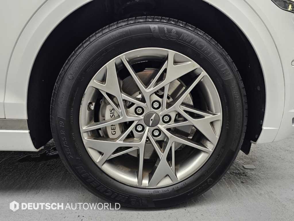 Genesis GV70 — photo 05