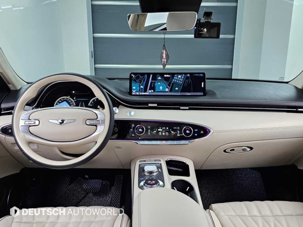 Genesis GV70 — photo 07