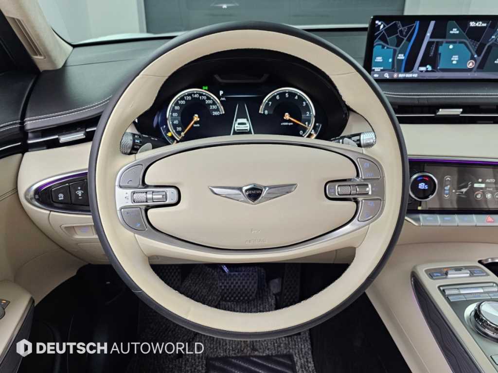Genesis GV70 — photo 13