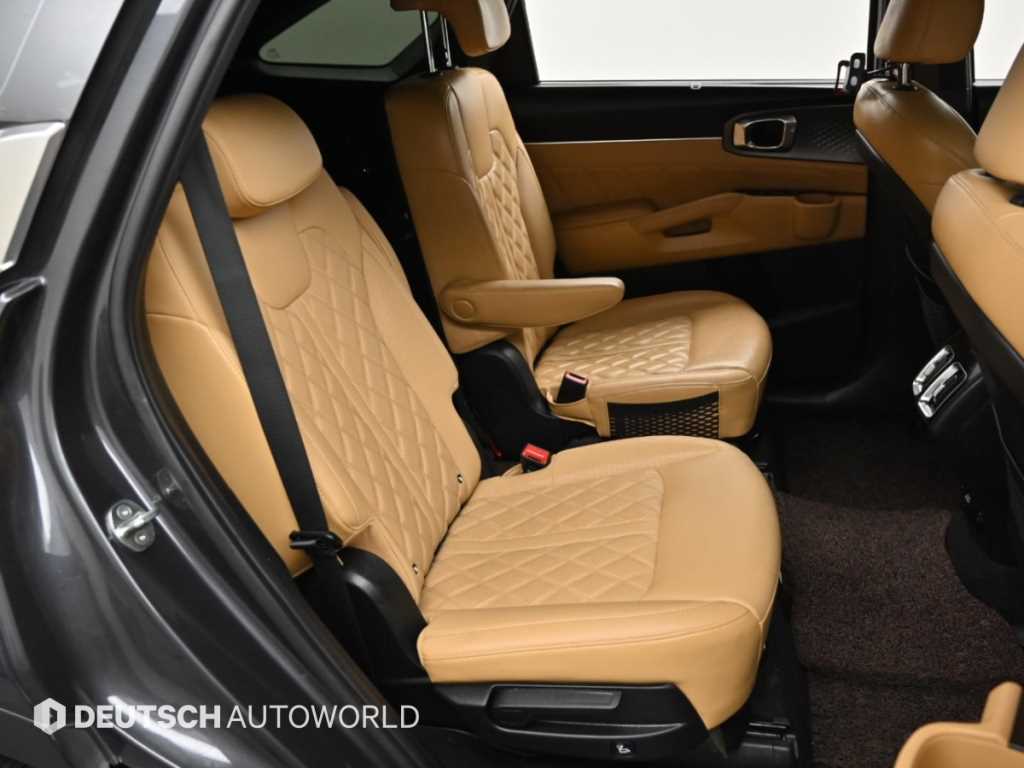 Kia Sorento — photo 12