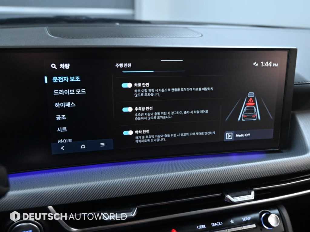 Hyundai Sonata — photo 17