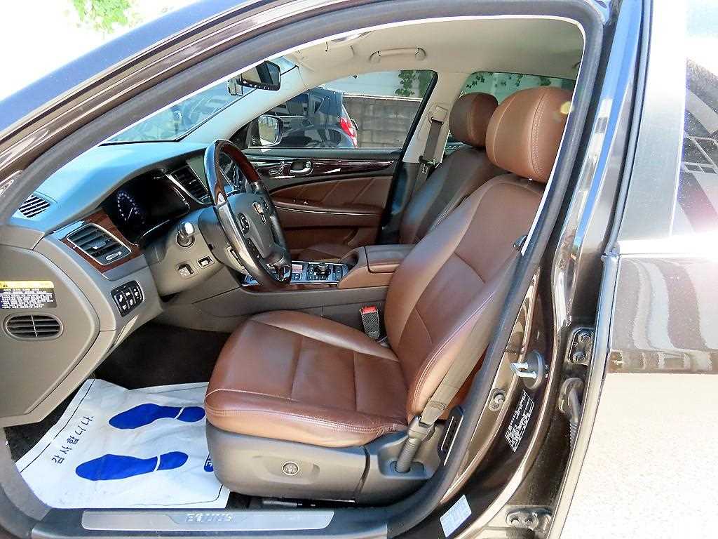 Hyundai Equus — photo 05