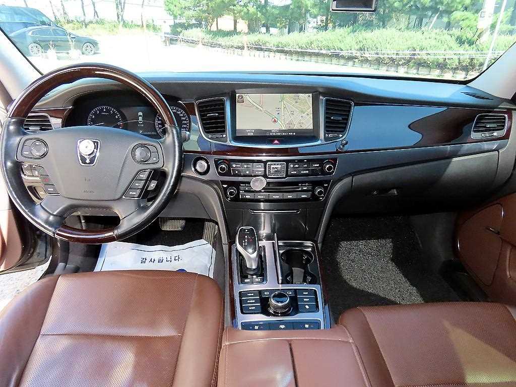 Hyundai Equus — photo 07