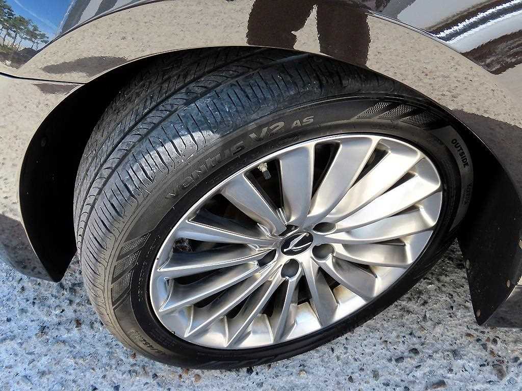 Hyundai Equus — photo 20