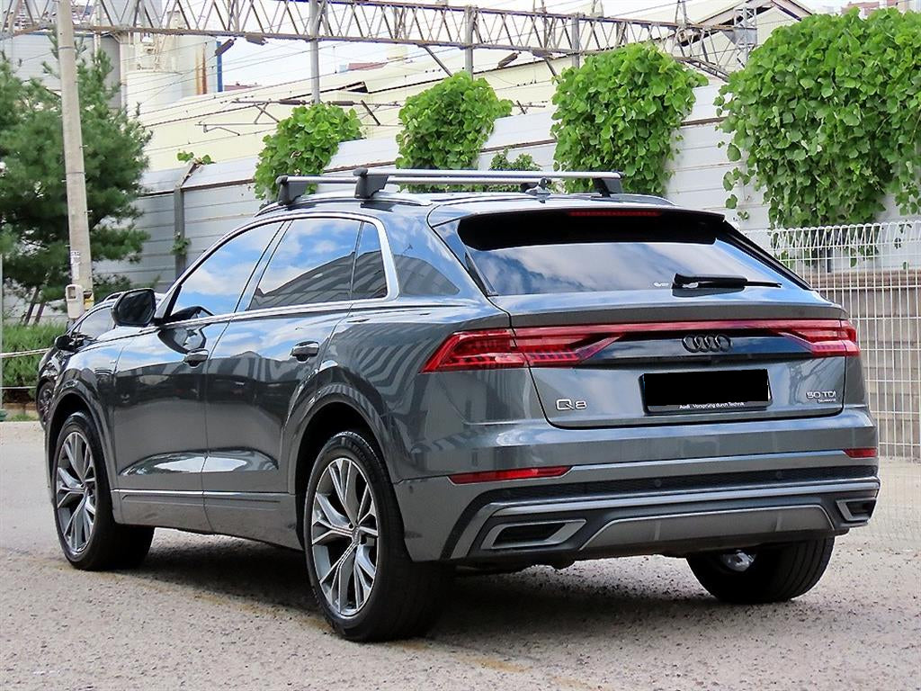 Audi Q8 — photo 03