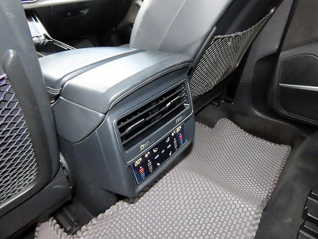 Audi Q8 — photo 15