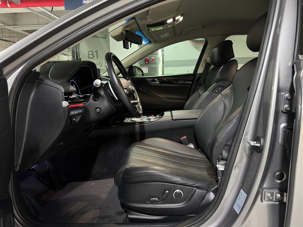 Genesis G80 — photo 06