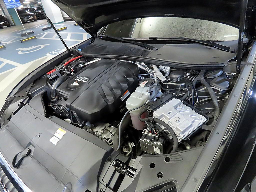 Audi A6 — photo 19