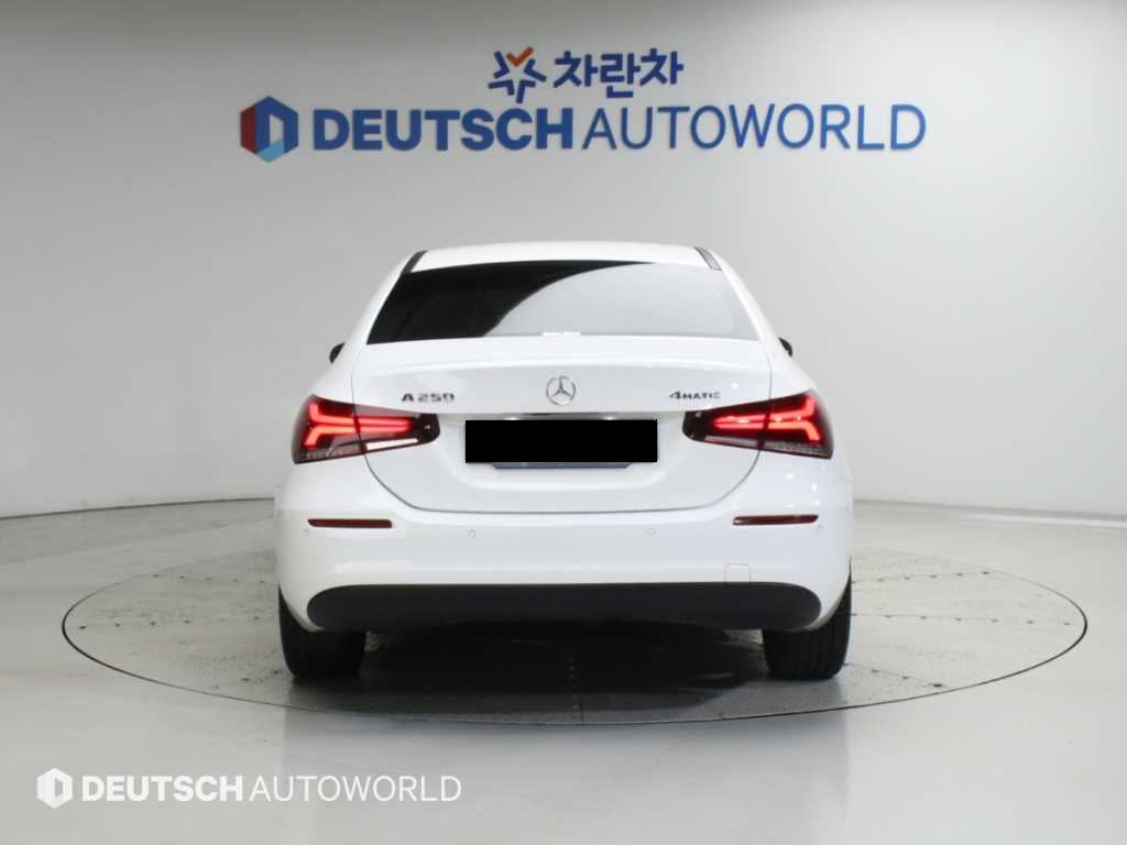 Mercedes-Benz A-Class — photo 04