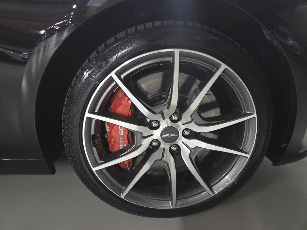 Genesis G70 — photo 14