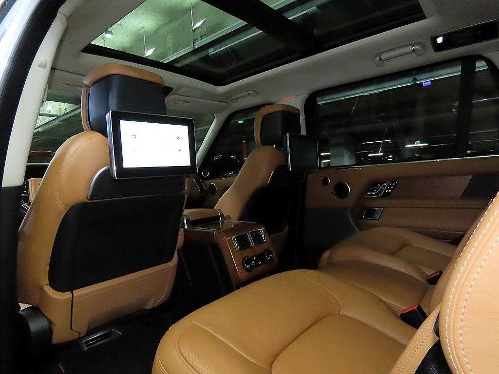 Land Rover Range Rover — photo 13
