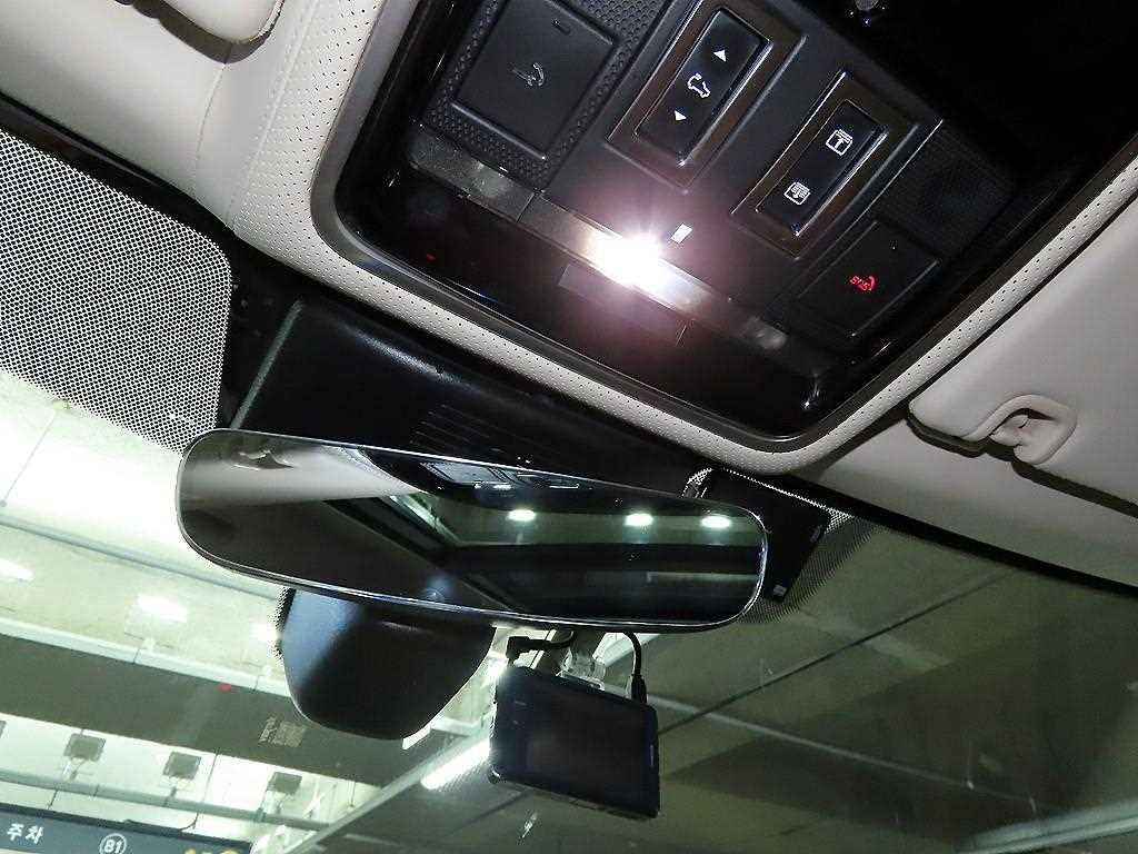 Land Rover Range Rover — photo 14