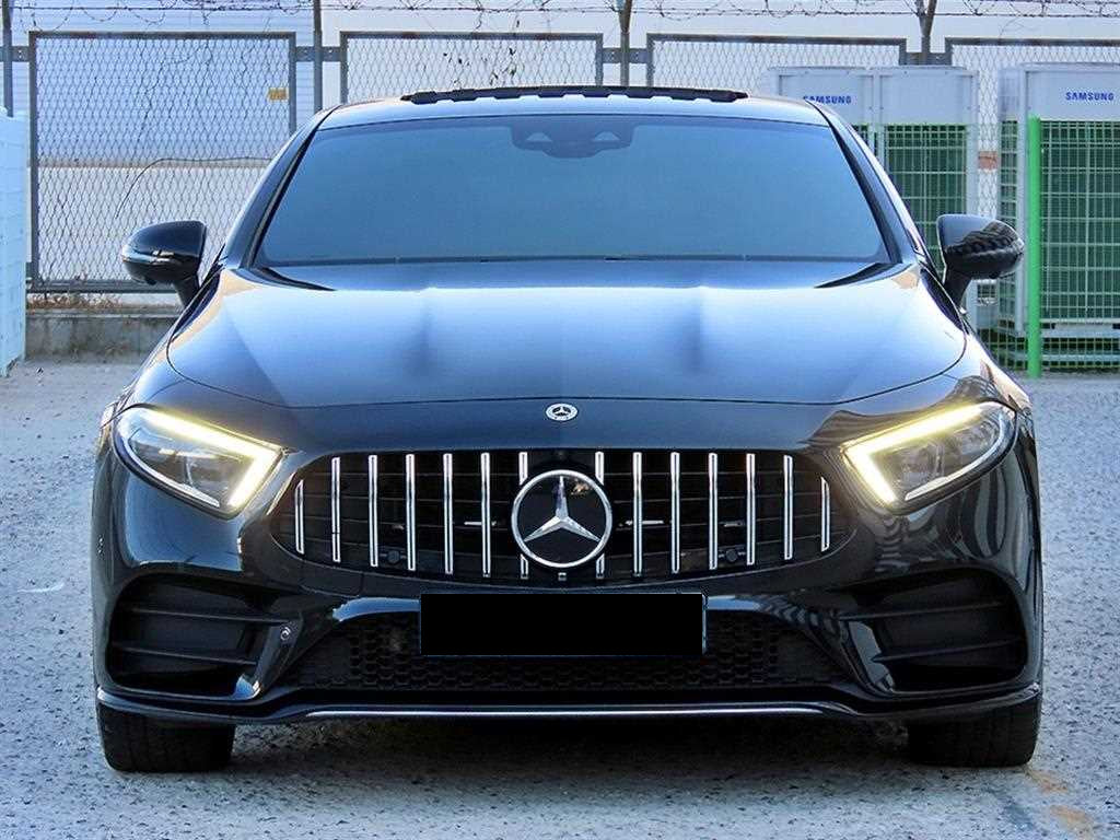 Mercedes-Benz CLS-Class — photo 01