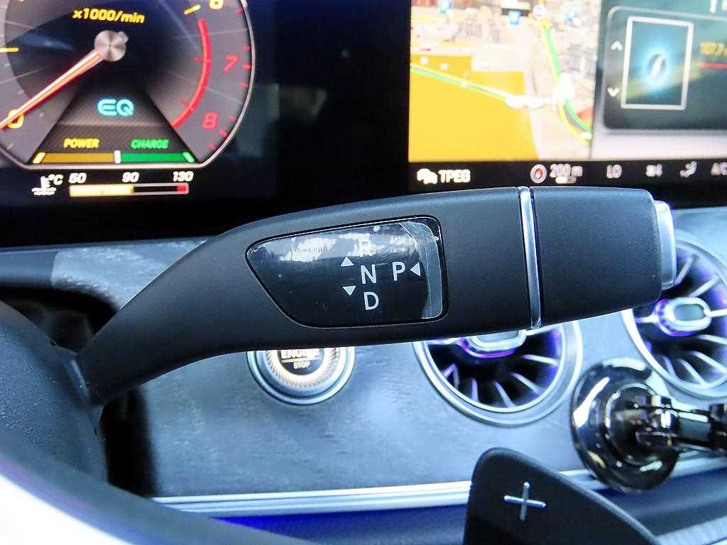 Mercedes-Benz CLS-Class — photo 11